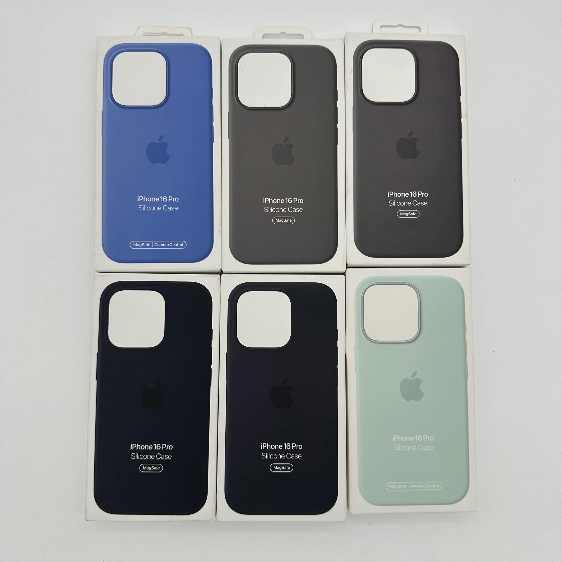 Genuine and new - Apple iPhone 16 pro silicon cases with MagSafe - lot of 6